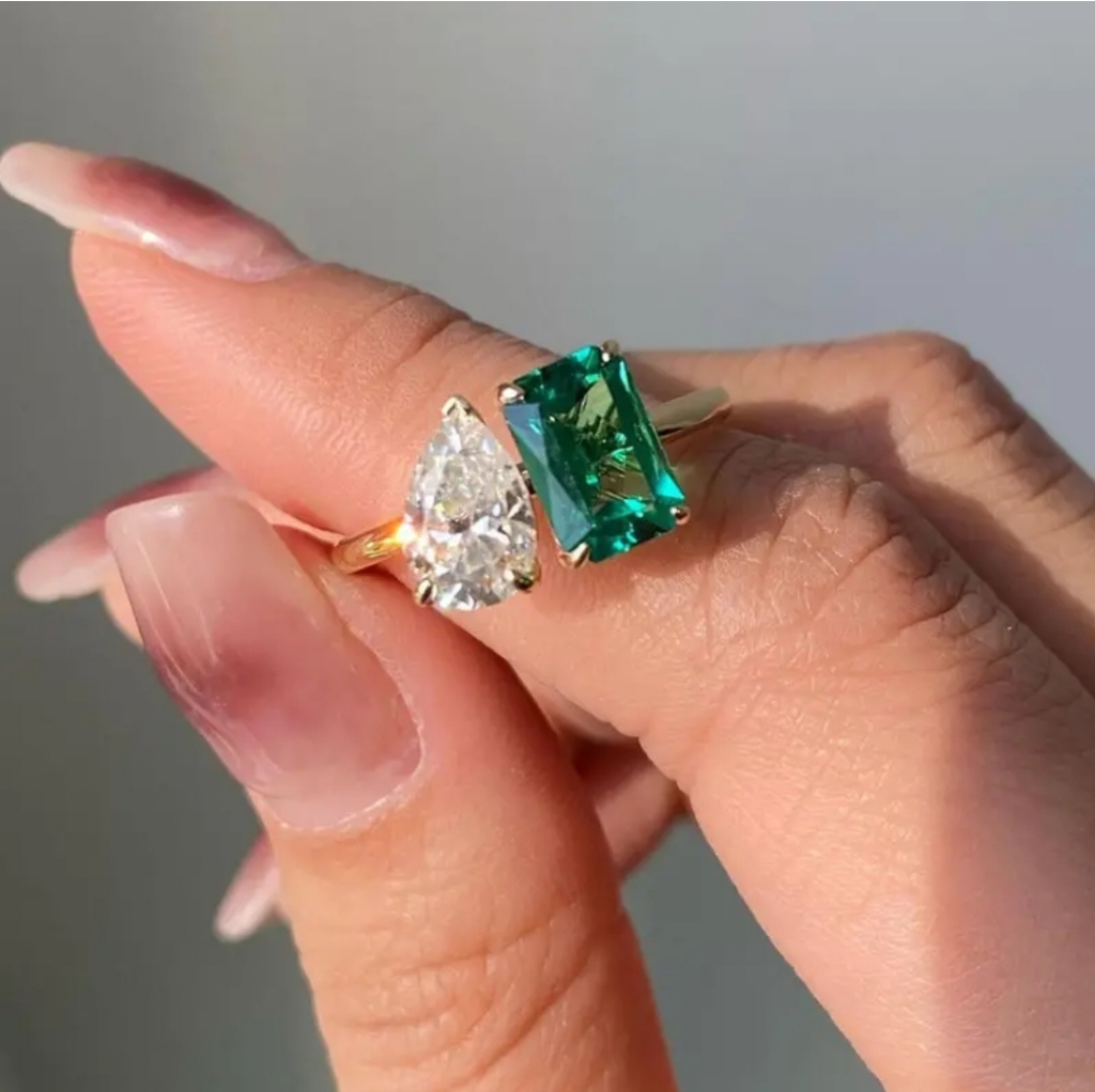 Host Pick Gorgeous Emerald Pattern Ring